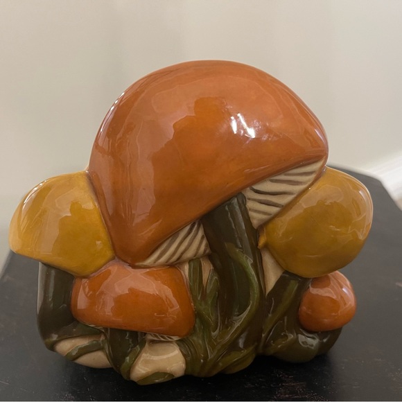 Vintage Ceramic Mushroom Retro Napkin or Letter Holder - Picture 9 of 9